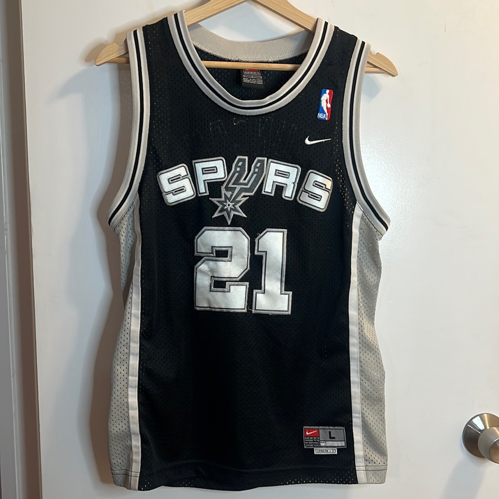 Large Spurs jersey